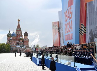 Sadır Japarov Moskvada keçirilən Paradda iştirak edib
