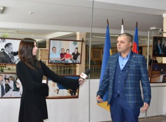 Jitomirdə Heydər Əliyevin 100 illik yubileyi münasibətilə fotosərgi nümayiş olunub