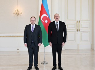 Prezident İlham Əliyev Qırğız Respublikasının ölkəmizdə yeni təyin olunmuş səfirinin etimadnaməsini qəbul edib