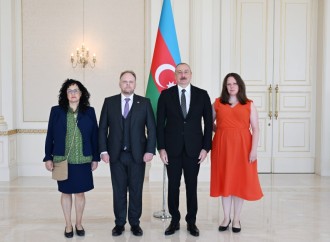 Prezident İlham Əliyev Qırğız Respublikasının ölkəmizdə yeni təyin olunmuş səfirinin etimadnaməsini qəbul edib