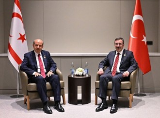 Cevdet Yılmaz Ersin Tatar ilə görüşüb