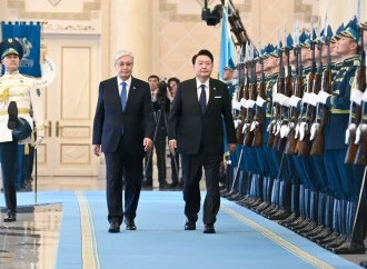 Tokayev Koreya Prezidenti ilə görüşüb