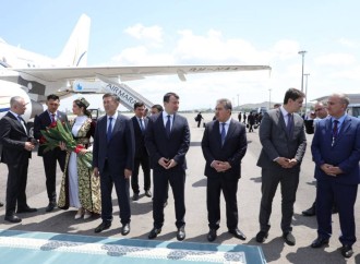 Malayziyanın baş naziri Səmərqəndə gedib