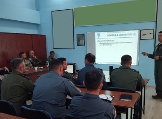 NATO-nun mobil təlim qrupu tərəfindən HHQ-də kurs keçirilir