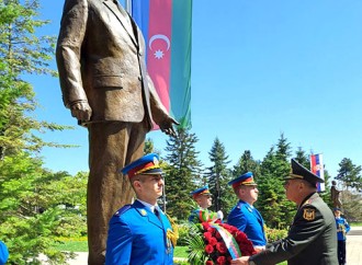 Kərim Vəliyevin Serbiyaya rəsmi səfəri başlayıb