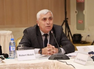 Bu seçkilər xüsusi əhəmiyyətlidir - Robert Mobili