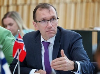 Norveç İsrail ordusunu dərhal atəşkəsə çağırıb