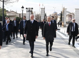 Prezident İlham Əliyev Ankarada Ulu Öndər Heydər Əliyevin abidəsini ziyarət edib