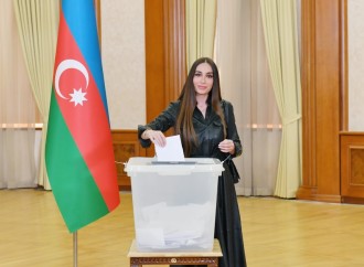 Prezident İlham Əliyev, Birinci xanım Mehriban Əliyeva və ailə üzvləri Xankəndidə səs veriblər
