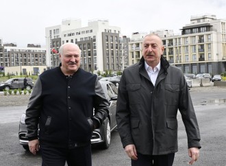 Prezident İlham Əliyev və Belarus Prezidenti Aleksandr Lukaşenko Füzuli şəhərinin dağıdılmış yerlərinə baxıb və şəhərin Baş planı ilə tanış olublar