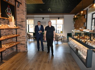 Prezident İlham Əliyev Xankəndidə əsaslı təmir və bərpadan sonra “Palace” hotelinin açılışında iştirak edib