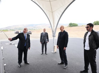 Prezident İlham Əliyev Ağdam-Əsgəran-Xocalı-Xankəndi avtomobil yolunda aparılan işlərlə tanış olub