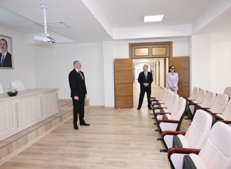 Prezident İlham Əliyev və Birinci xanım Mehriban Əliyeva Bakıda Botanika İnstitutunun yeni binasının açılışında iştirak edib və Nəbatat Bağında görülən işlərlə tanış olublar