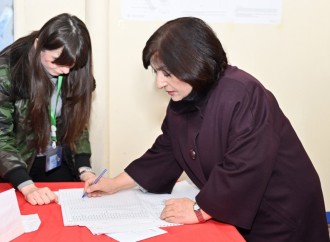 Sahibə Qafarova səs verib