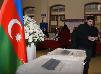 Məntəqələrdə seçici izdiham