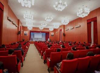 Seçkilərində ilk dəfə iştirak edəcək gənclər üçün seminarlar davam edir