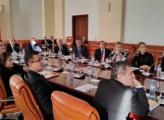 Tacikistanda “Heydər Əliyev müasir Azərbaycanın memarıdır” mövzusunda dəyirmi masa təşkil olunub