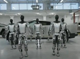 "Tesla" zavodlarında minlərlə insanabənzər robot çalışacaq