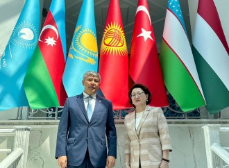Türk Mədəniyyəti və İrsi Fondunun prezidenti Qırğız Respublikasının Azərbaycan Respublikasındakı yeni təyin olunmuş səfiri ilə görüşüb