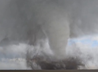 ABŞ-da tornado nəticəsində yüzlərlə evə ziyan dəyib