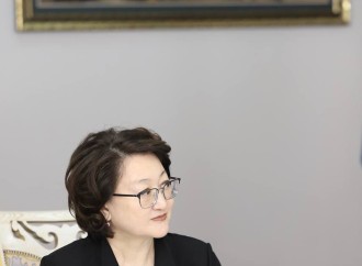 Türk Mədəniyyəti və İrsi Fondu Astanada Məhəmməd Füzulinin yubileyinə həsr edilmiş “Füzuli – 530 Misra” kitabının təqdimatını keçirib