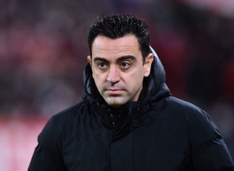 Xavi Barselona da qalacaq