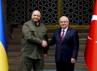 Yaşar Gülər ukraynalı həmkarı ilə görüşüb