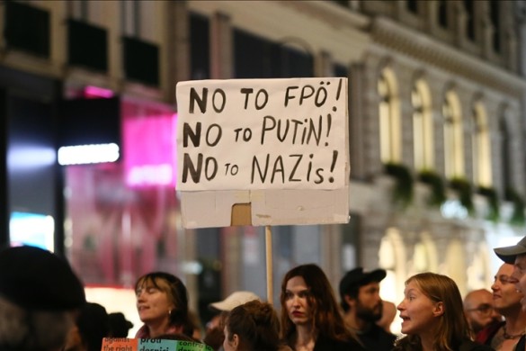 Avstriyada seçkilərdə ifrat sağçıların qalib gələcəyi gözlənilir
