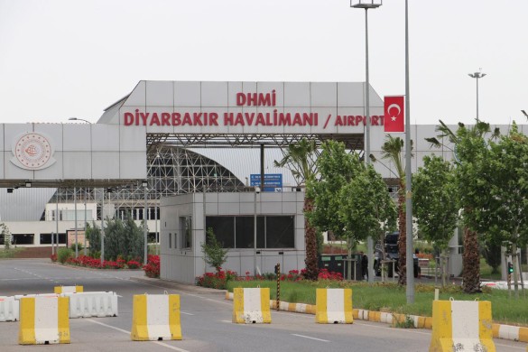 Diyarbakır hava limanında sərnişindaşıma 1 milyon nəfəri keçib (ÖZƏL)