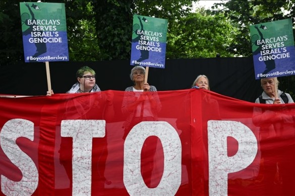 Britaniyalı diplomat ölkəsinin İsrailə silah satışına görə istefa verib