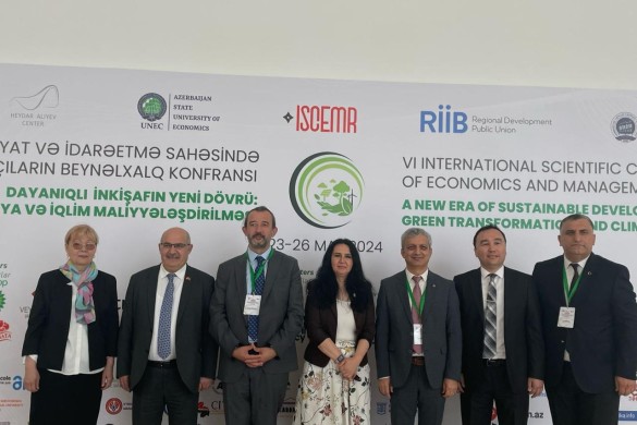 UNEC-də Türk Dünyasında yaşıl iqtisadiyyat mövzusu müzakirə edilib