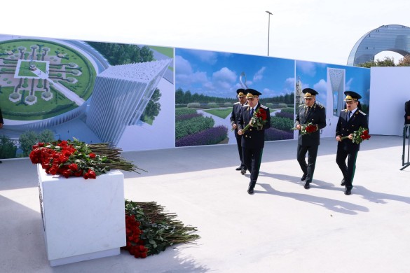Baş Prokurorluğun rəhbər heyəti Zəfər Parkında olub