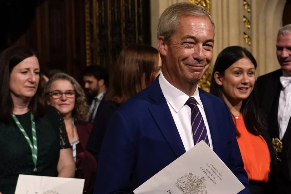 Britaniya Partiyası milyonlarla insanın məlumatlarını Facebookla paylaşıb
