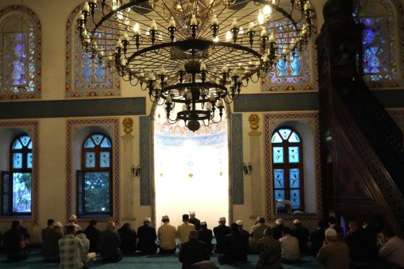 Şəhidlər və fələstinlilər üçün səhər namazında bütün məscidlərdə dualar edildi