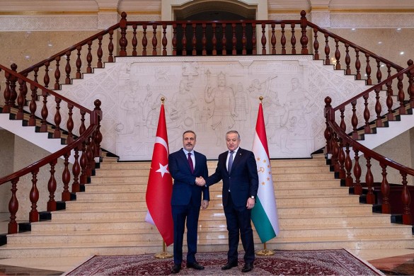 Türkiyə və Tacikistan XİN rəhbərləri arasında əməkdaşlıq proqramı imzalanıb
