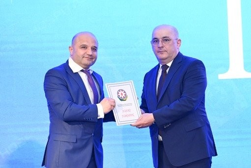 Şahin Bağırov Mərkəzi Gömrük Hospitalının fəaliyyətində fərqlənən tibb işçilərini təltif edib