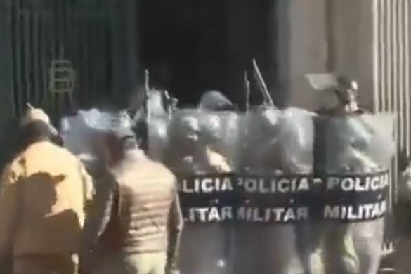Boliviyada dövlət çevrilişinə cəhddən sonra 17 nəfər saxlanılıb
