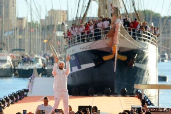 Olimpiya məşəli 2024 Paris Olimpiadası üçün Fransaya çatıb