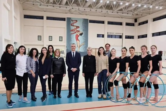 Bolqarıstanın gənclər və idman naziri Bakıda Milli Gimnastika Arenasını ziyarət edib