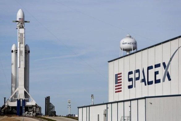 SpaceX və Tesla Texasda 16,8 milyard dollarlıq süni intellekt çip zavodu quracaq